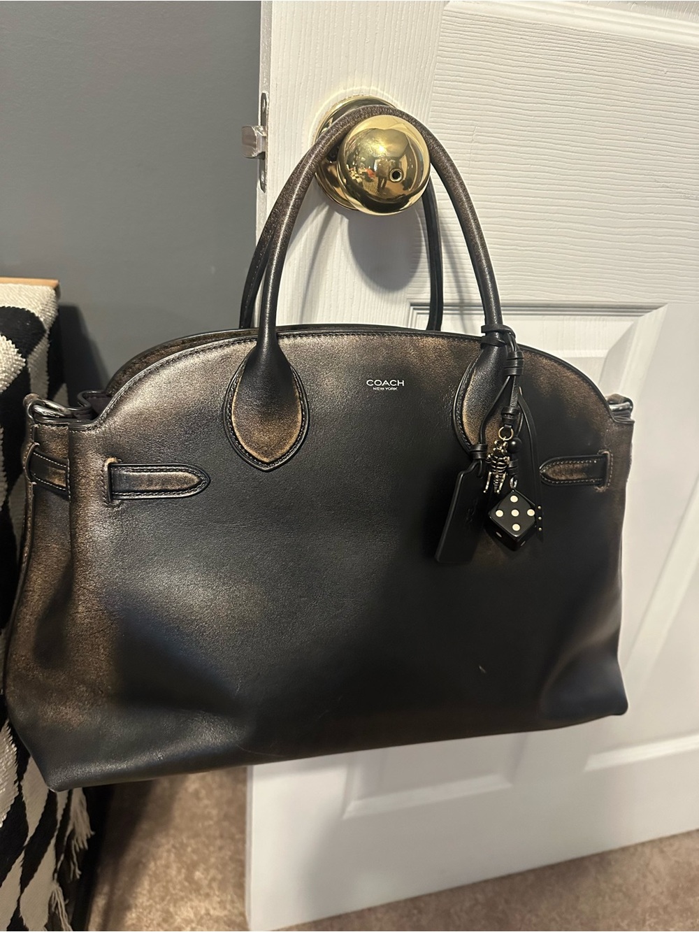 Coach  rouge 40 loved leather